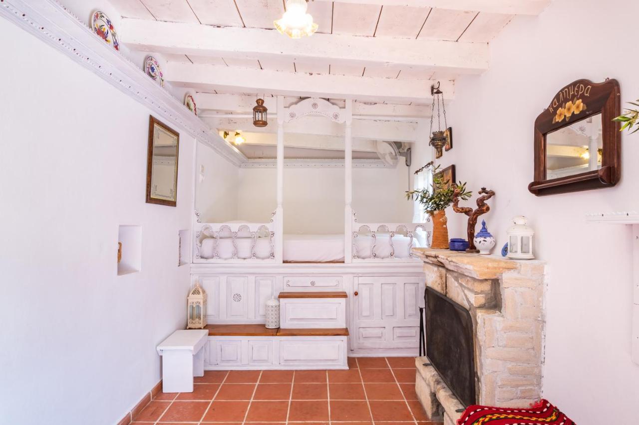 Olive Grove Cottage Menetai Exterior photo